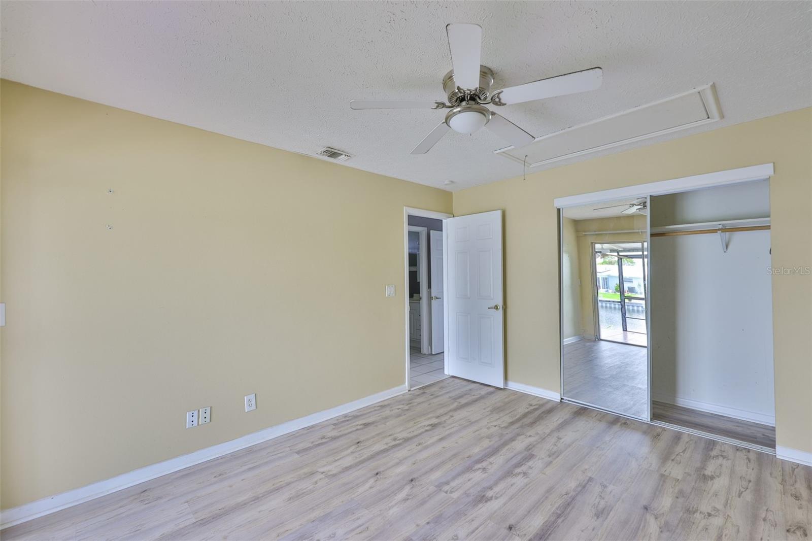 BAY CREST CONDO PH I - Residential Lease