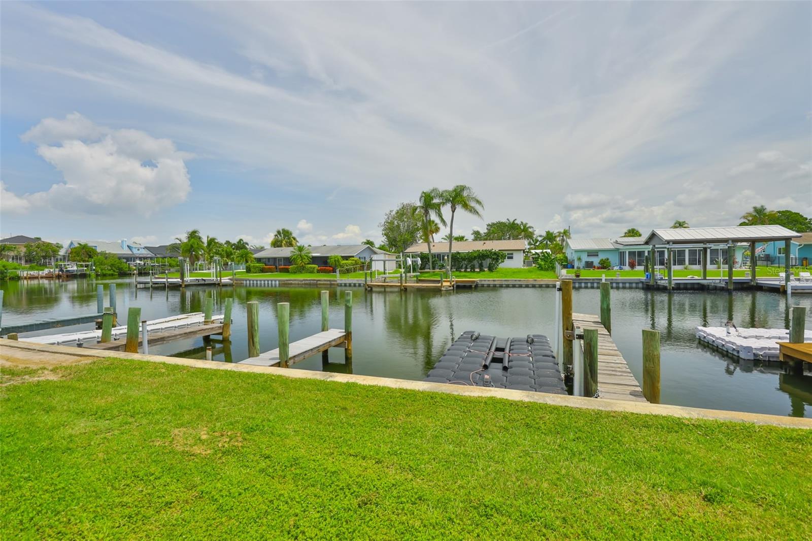 BAY CREST CONDO PH I - Residential Lease