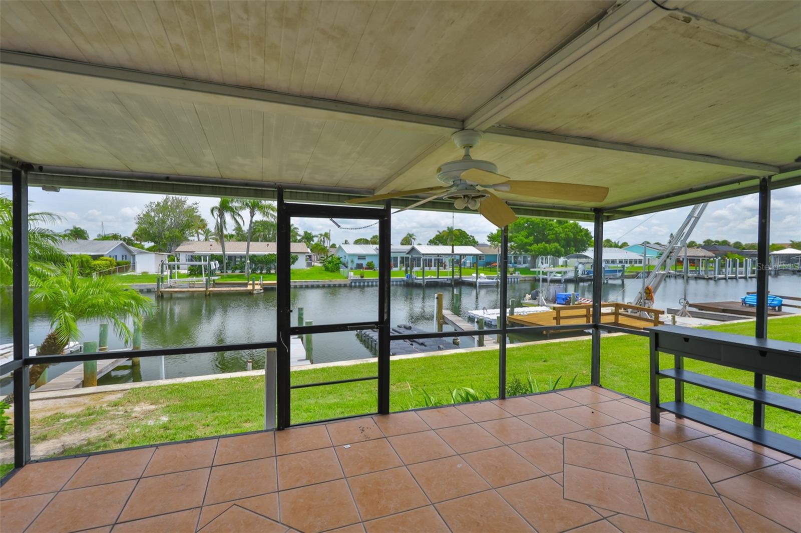BAY CREST CONDO PH I - Residential Lease