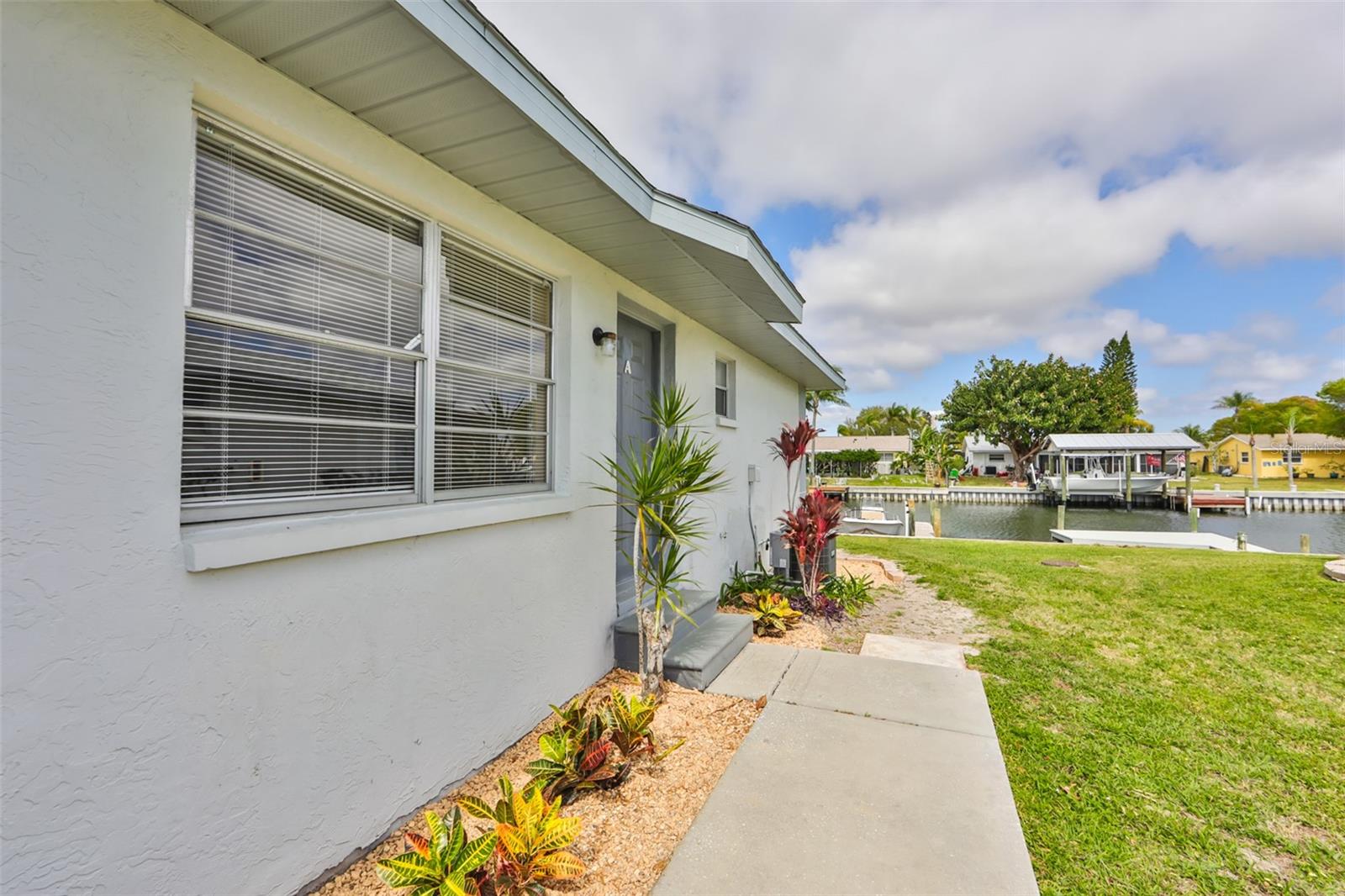 BAY CREST CONDO PH I - Residential Lease