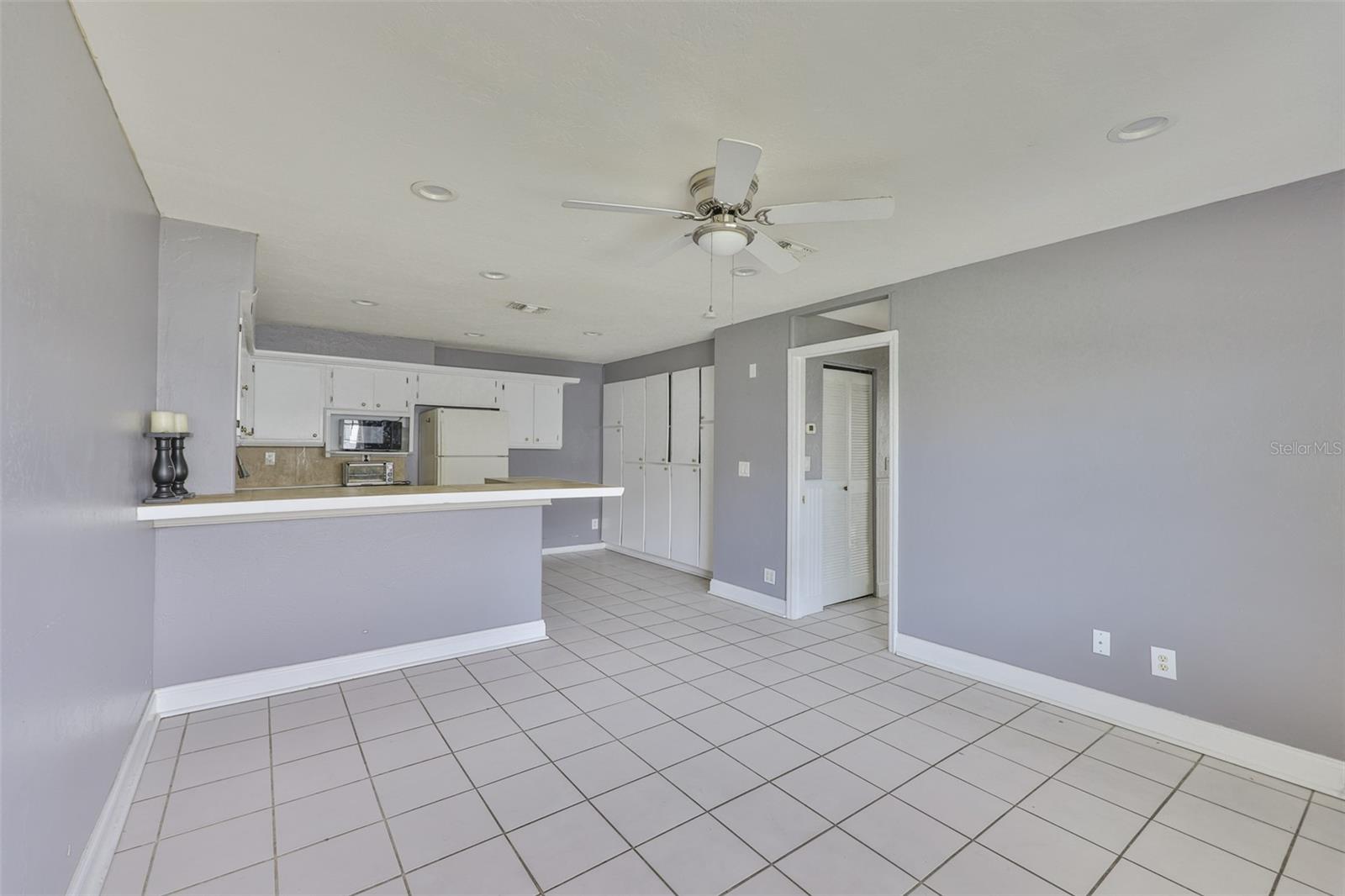 BAY CREST CONDO PH I - Residential Lease