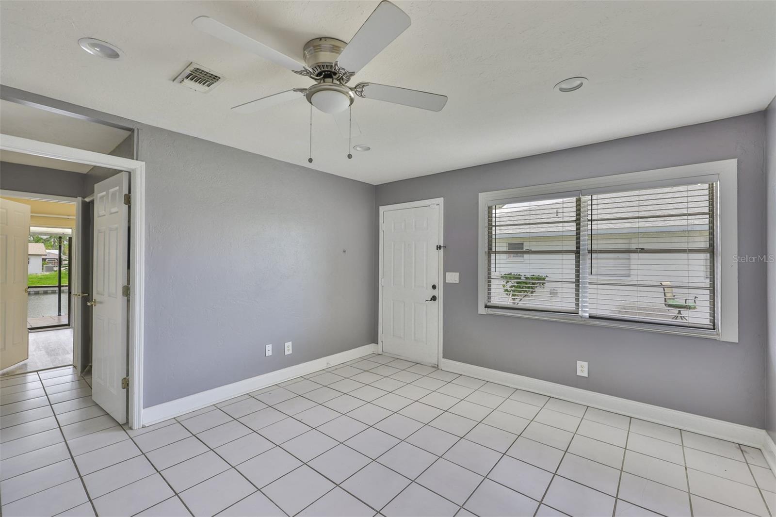 BAY CREST CONDO PH I - Residential Lease