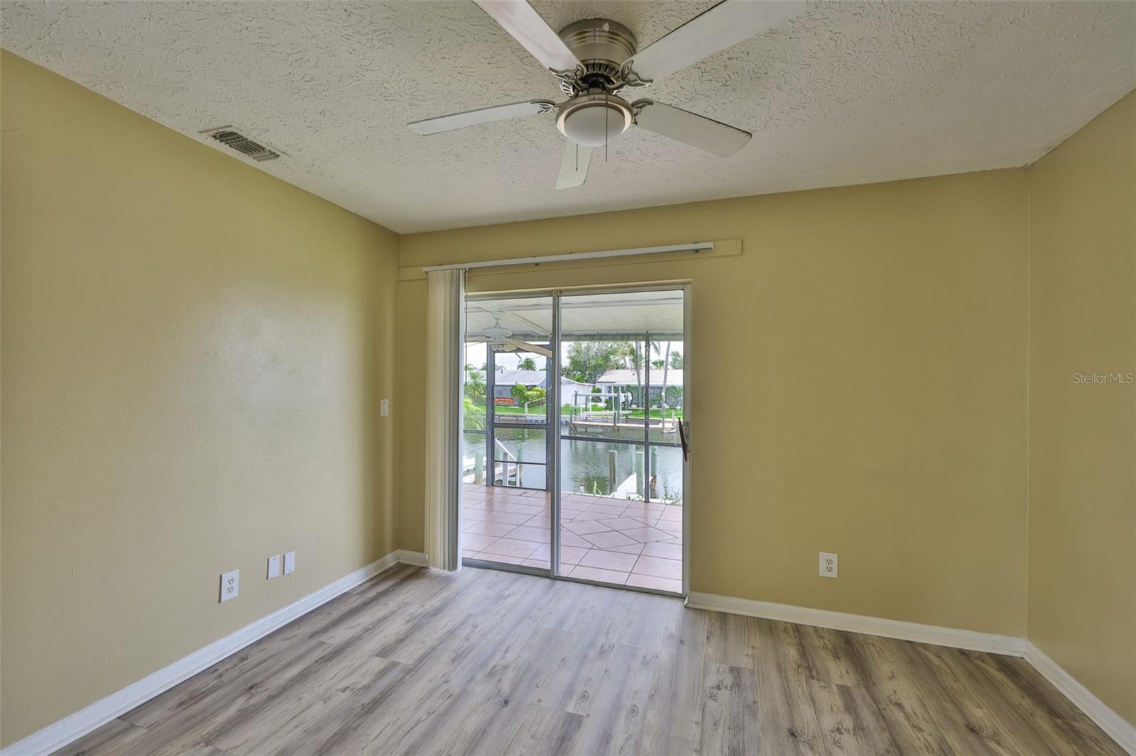 BAY CREST CONDO PH I - Residential Lease