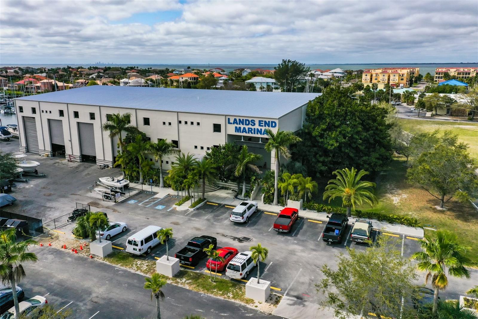 BAY CREST CONDO PH I - Residential Lease