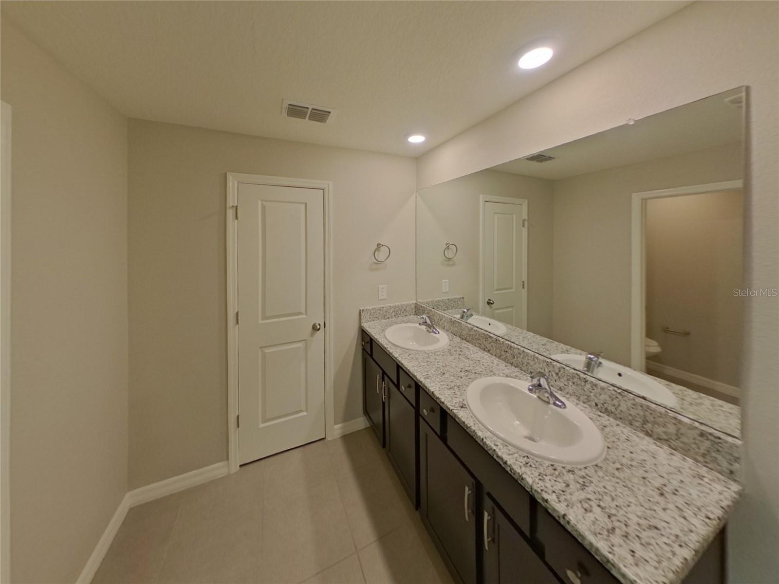 BELLA LAGO PH I - Residential Lease