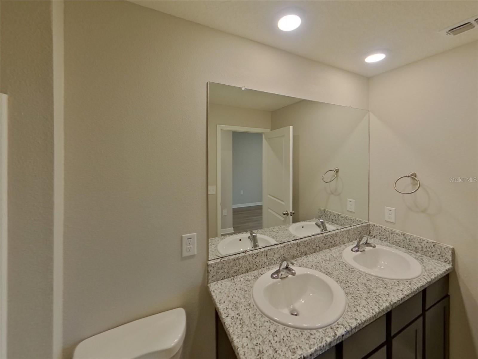 BELLA LAGO PH I - Residential Lease