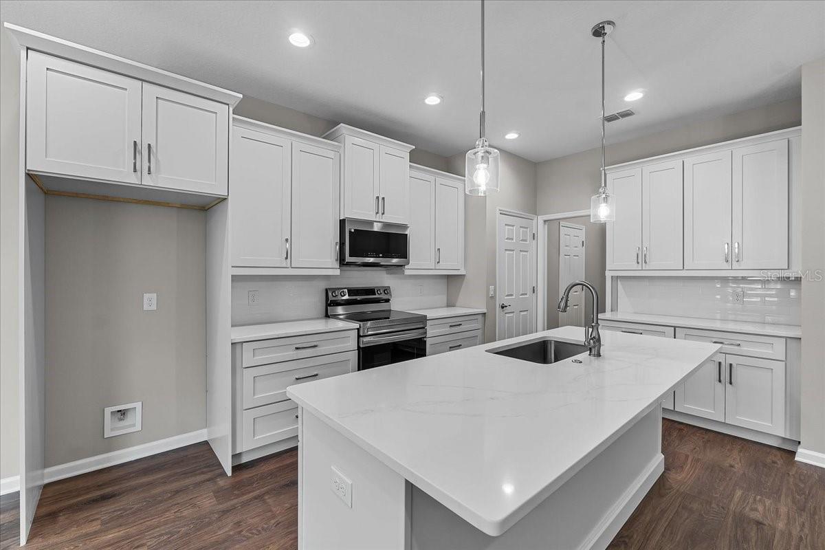 RESERVE AT FAIRWAY OAKS - Residential