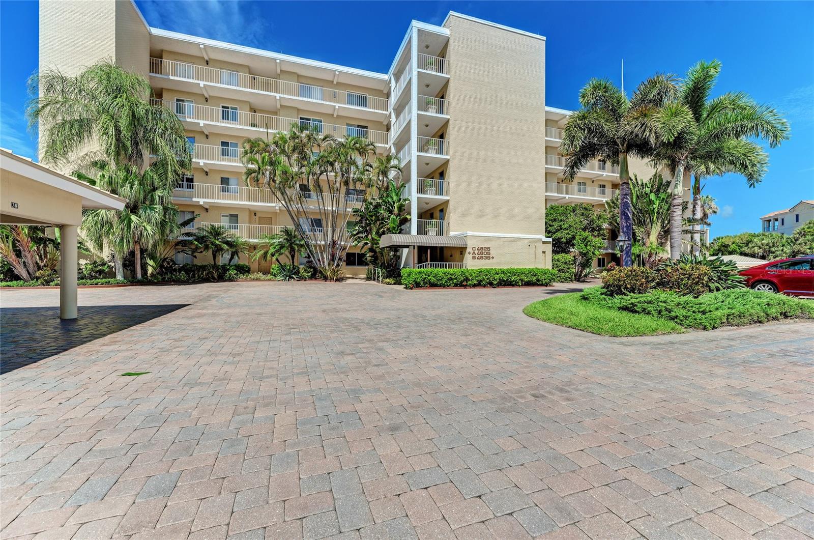 WESTCHESTER CONDO APTS UN 3 - Residential Lease