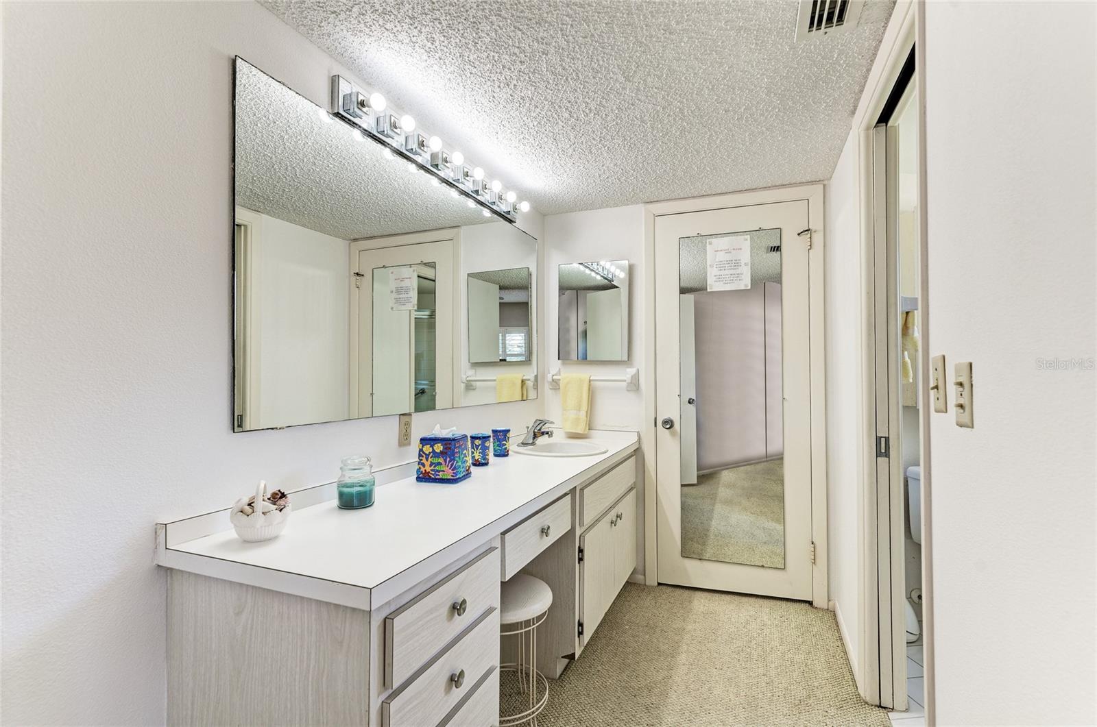 WESTCHESTER CONDO APTS UN 3 - Residential Lease