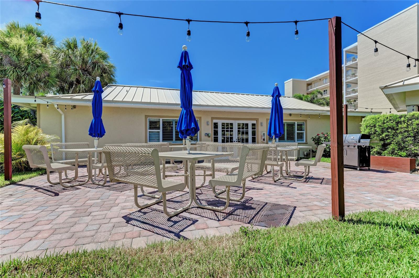 WESTCHESTER CONDO APTS UN 3 - Residential Lease