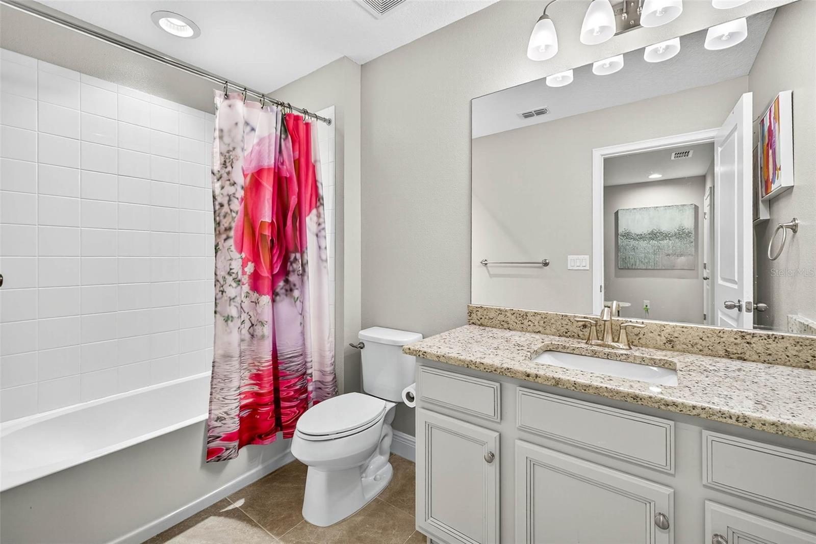 BAYSIDE TERRACE - Residential