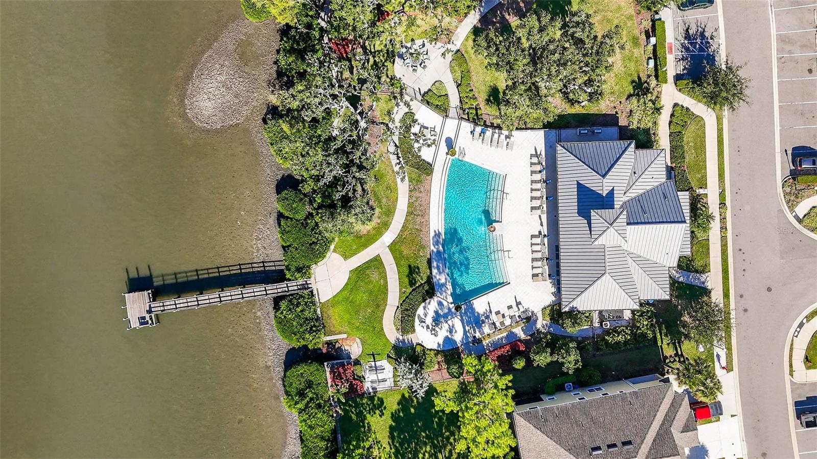 BAYSIDE TERRACE - Residential