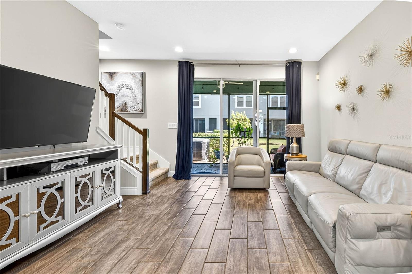 BAYSIDE TERRACE - Residential