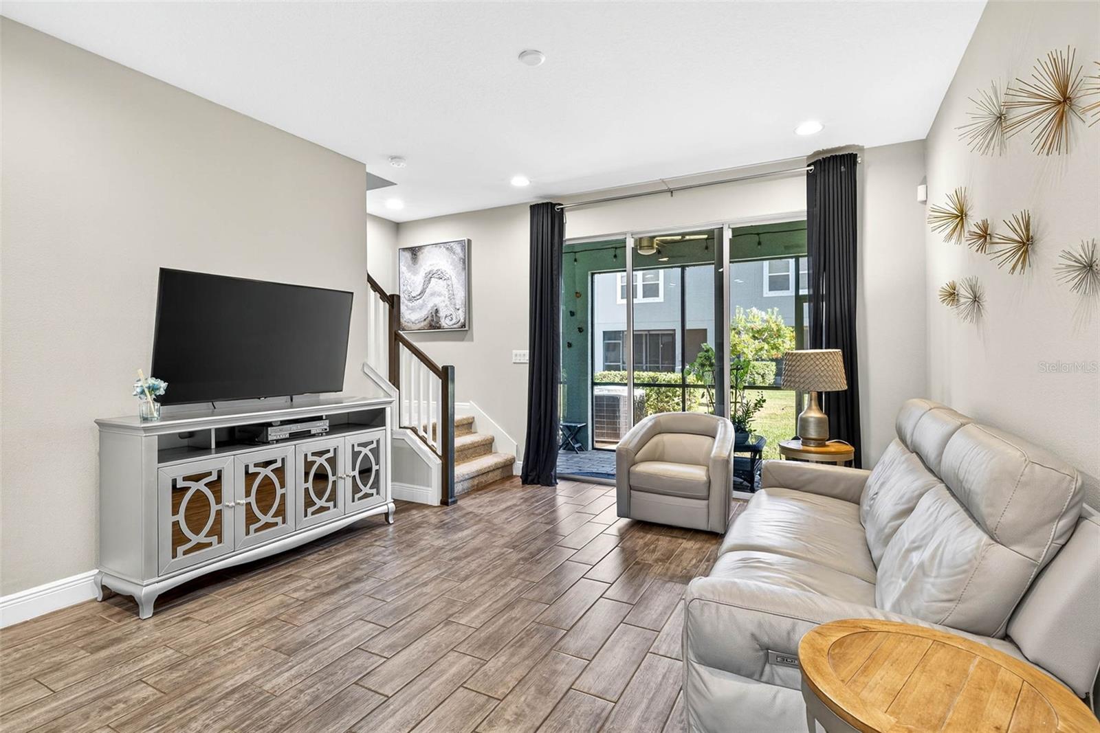 BAYSIDE TERRACE - Residential