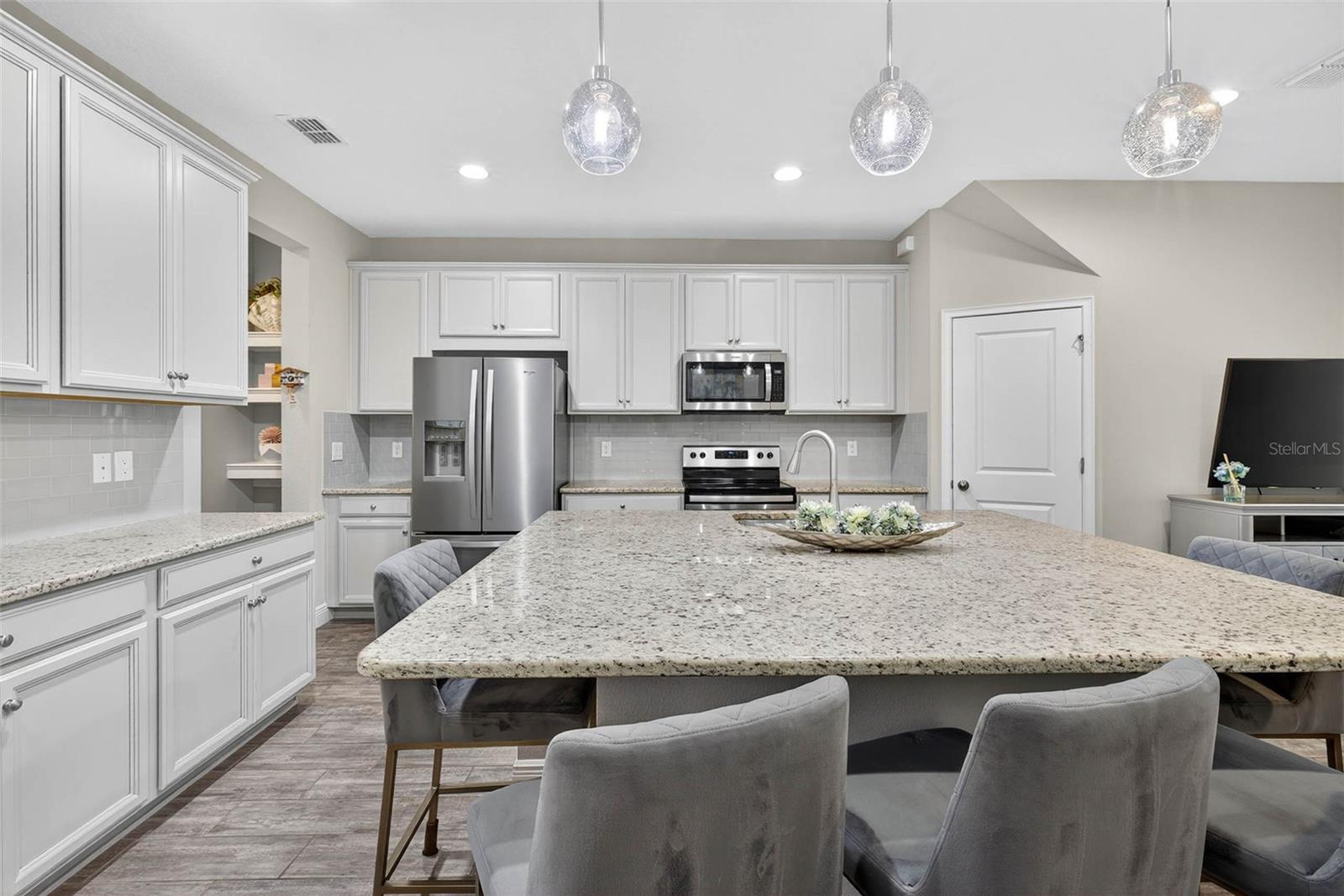 BAYSIDE TERRACE - Residential