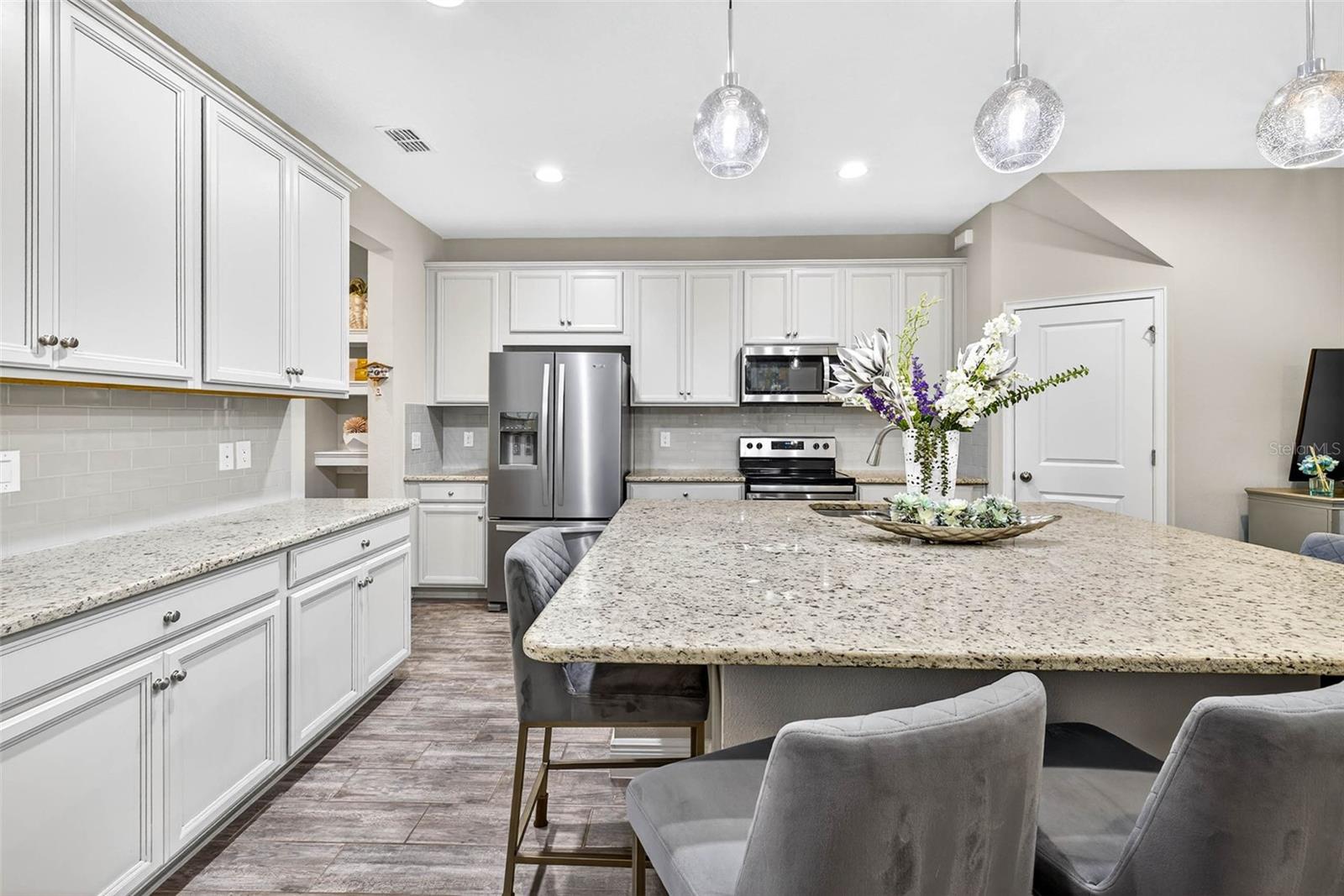 BAYSIDE TERRACE - Residential