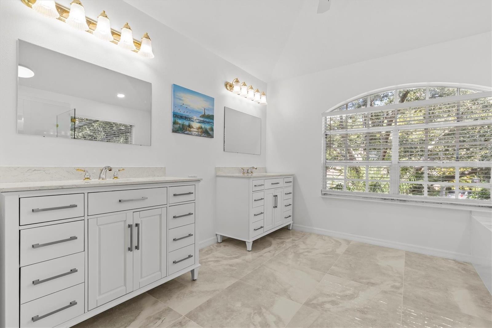 WARWICK HILLS - Residential