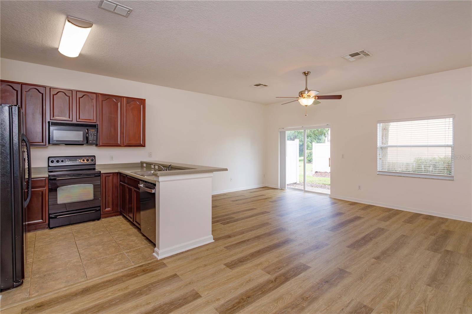 TIMBER POINTE PH 02 - Residential