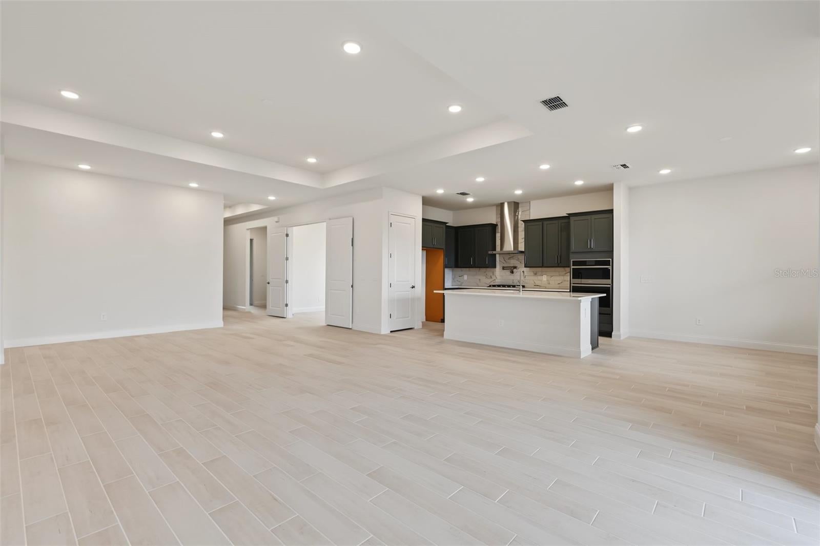 2302 LONE TREE BEND