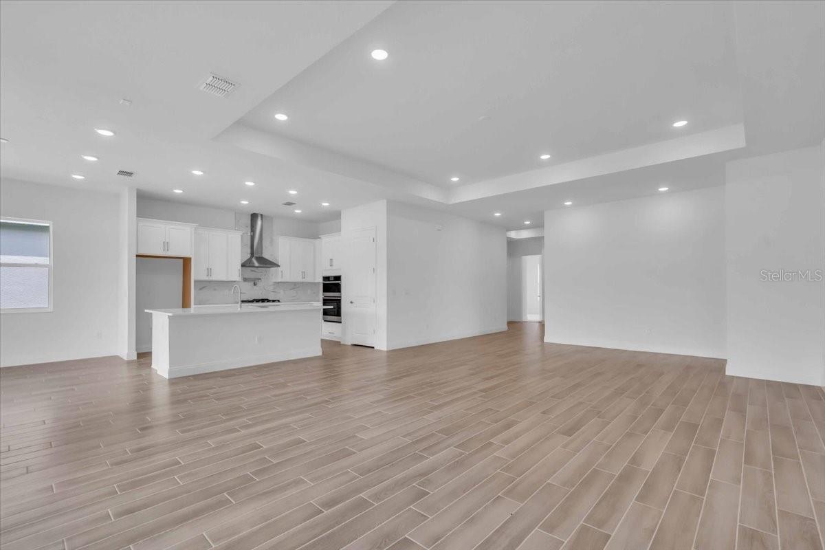 2302 LONE TREE BEND
