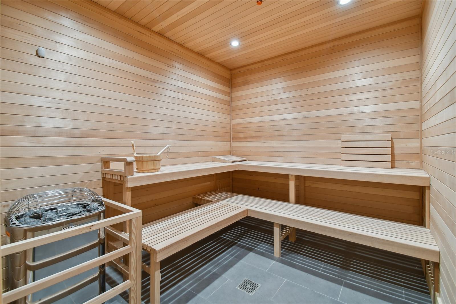 SERENA BY THE SEA - Residential