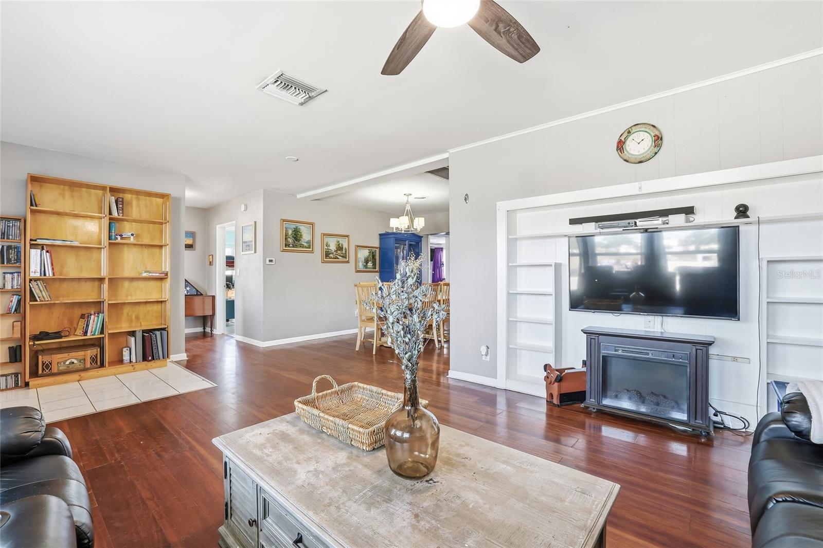 LAKESIDE TERRACE SUB - Residential