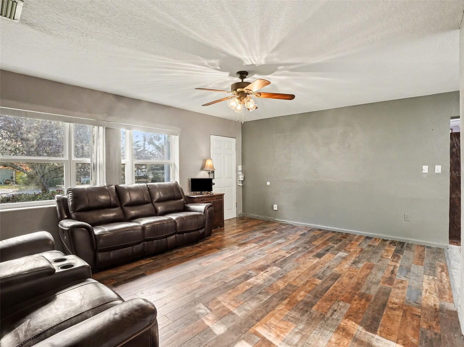 GLASS GARDENS - Residential