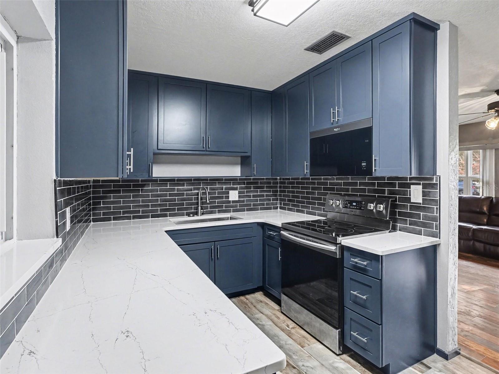 GLASS GARDENS - Residential