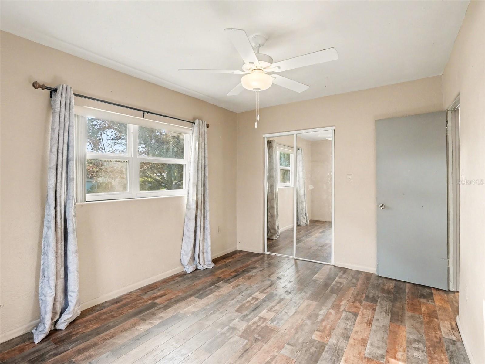 GLASS GARDENS - Residential