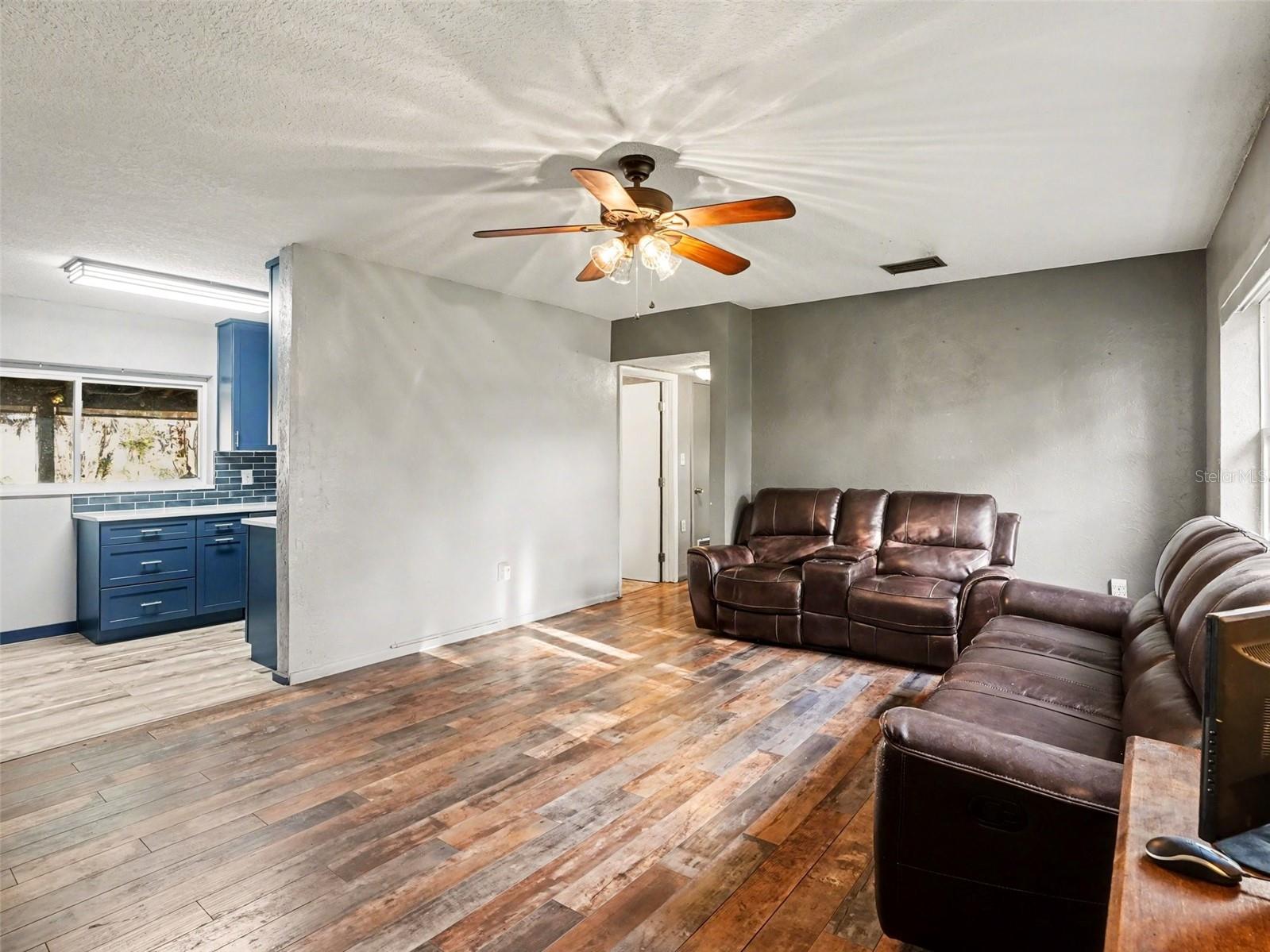 GLASS GARDENS - Residential