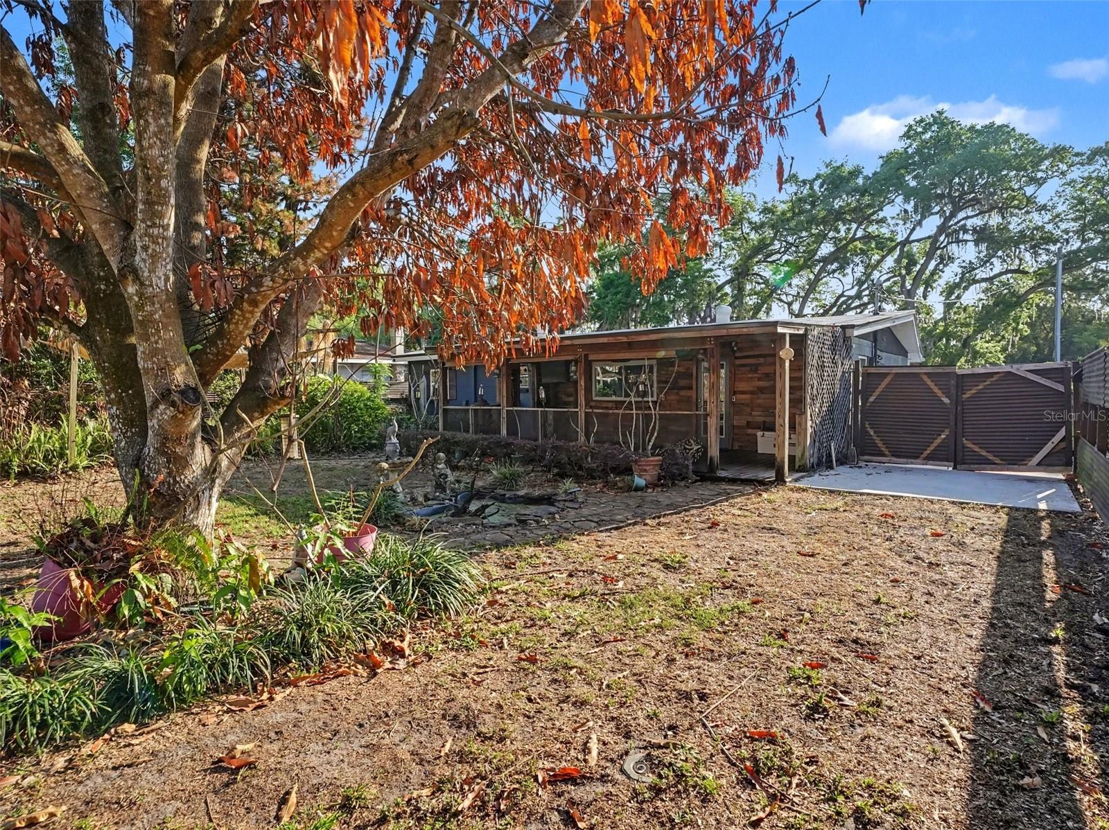 GLASS GARDENS - Residential