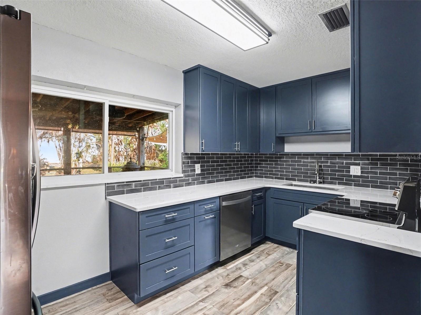 GLASS GARDENS - Residential