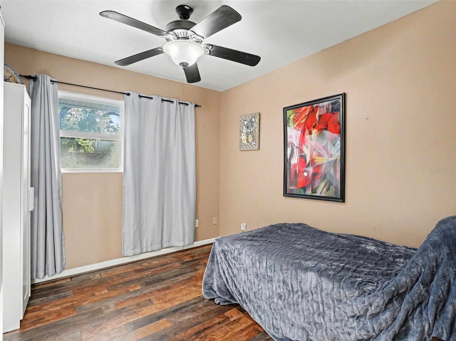 GLASS GARDENS - Residential