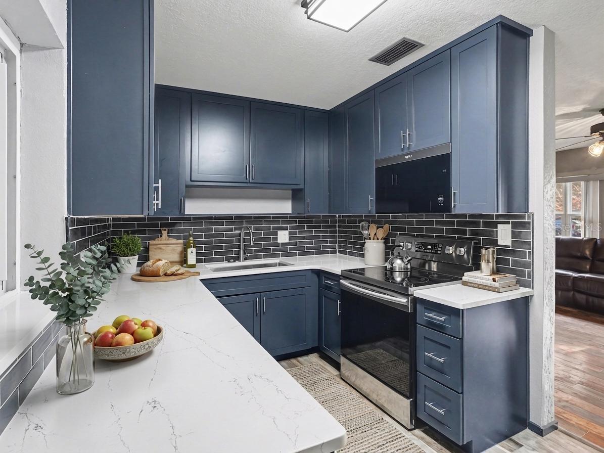 GLASS GARDENS - Residential