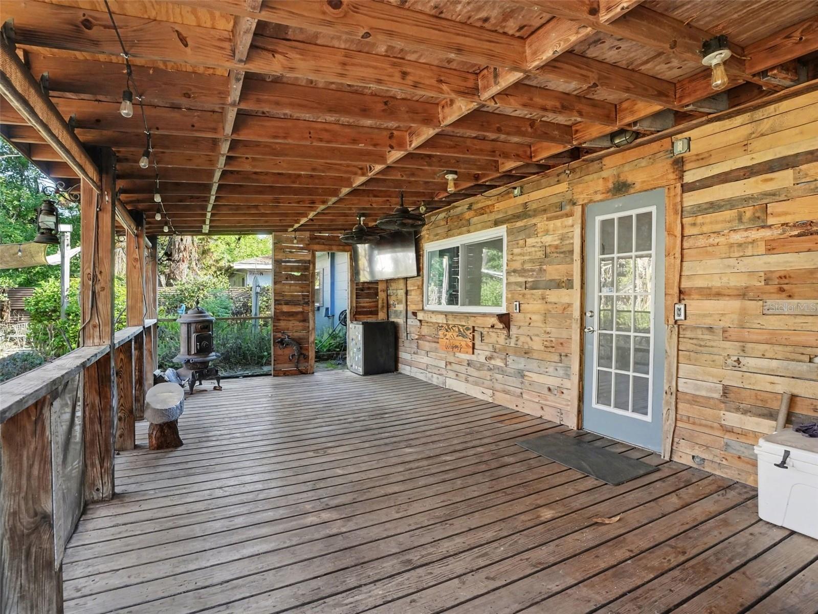 GLASS GARDENS - Residential