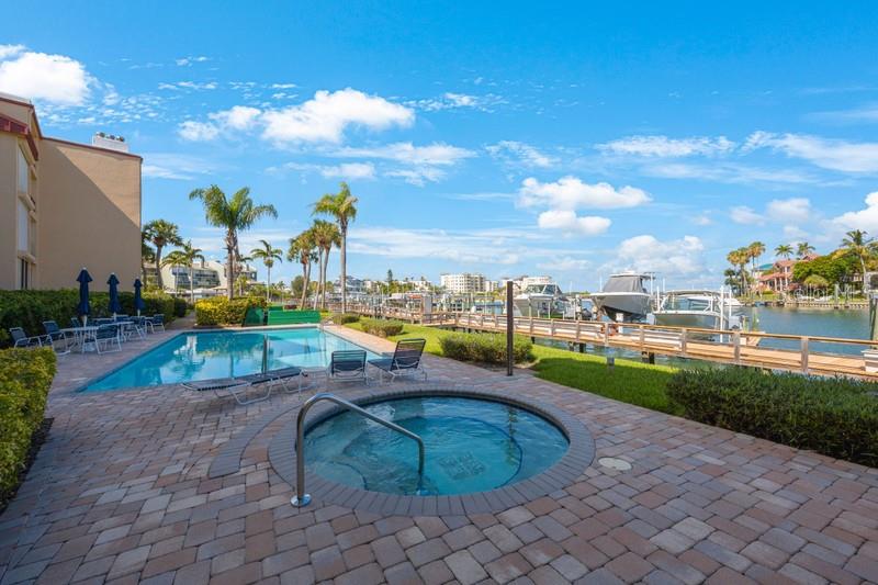 1060 PINELLAS BAYWAY S 103