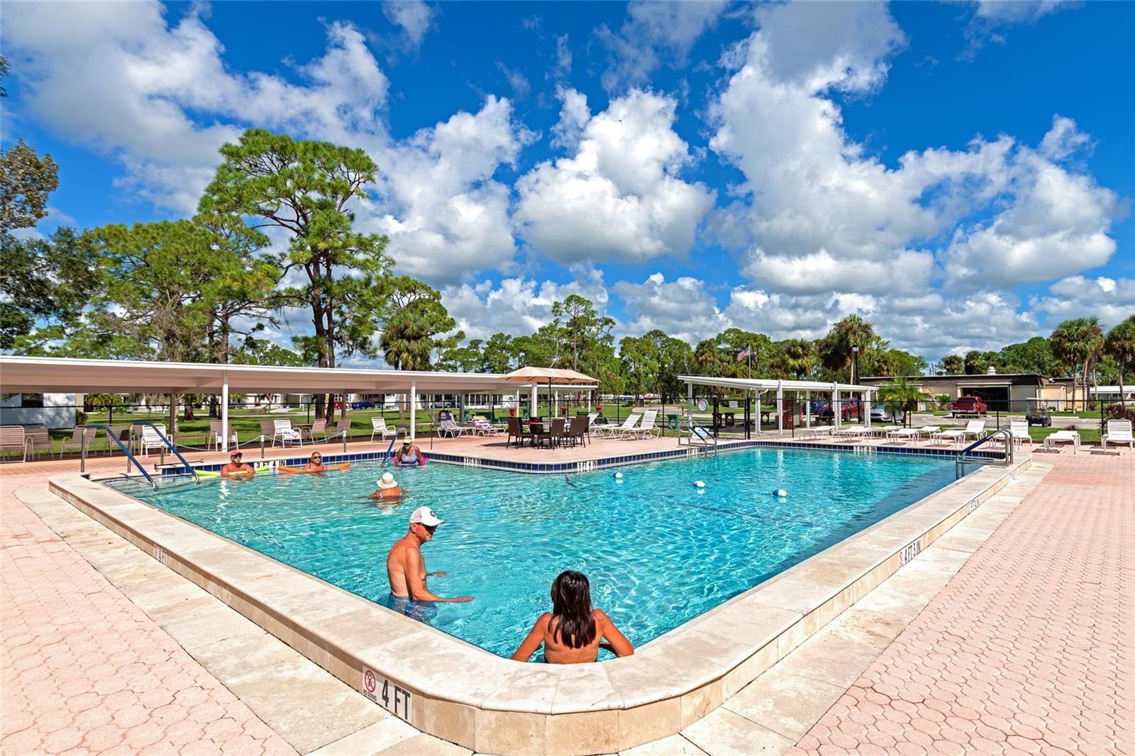 HOLIDAY PARK - Residential