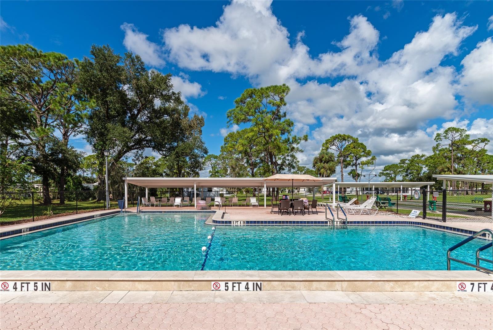 HOLIDAY PARK - Residential