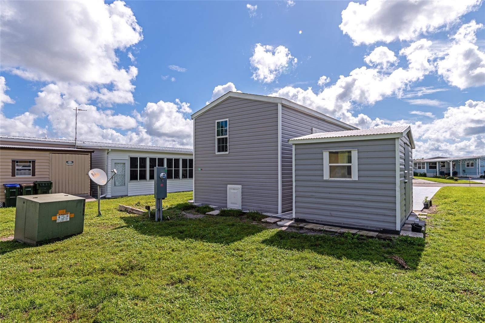 HOLIDAY PARK - Residential