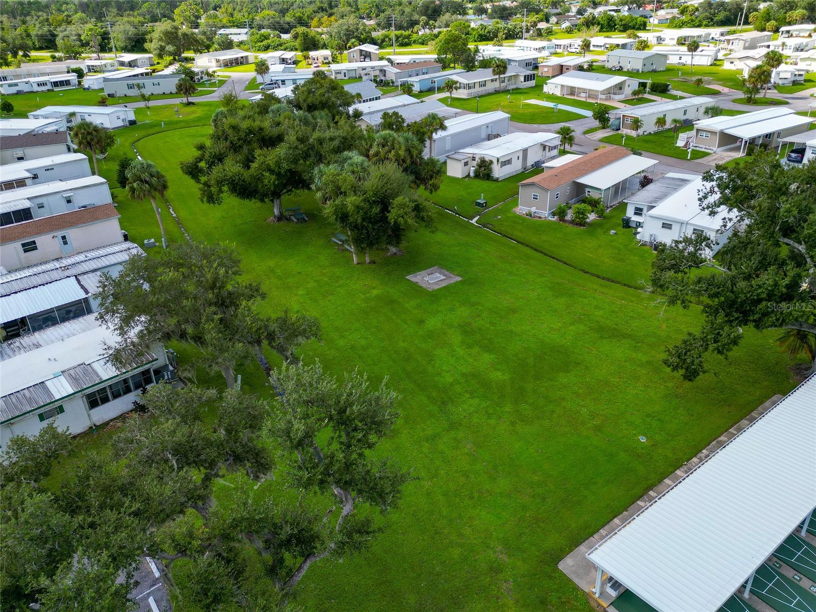 HOLIDAY PARK - Residential