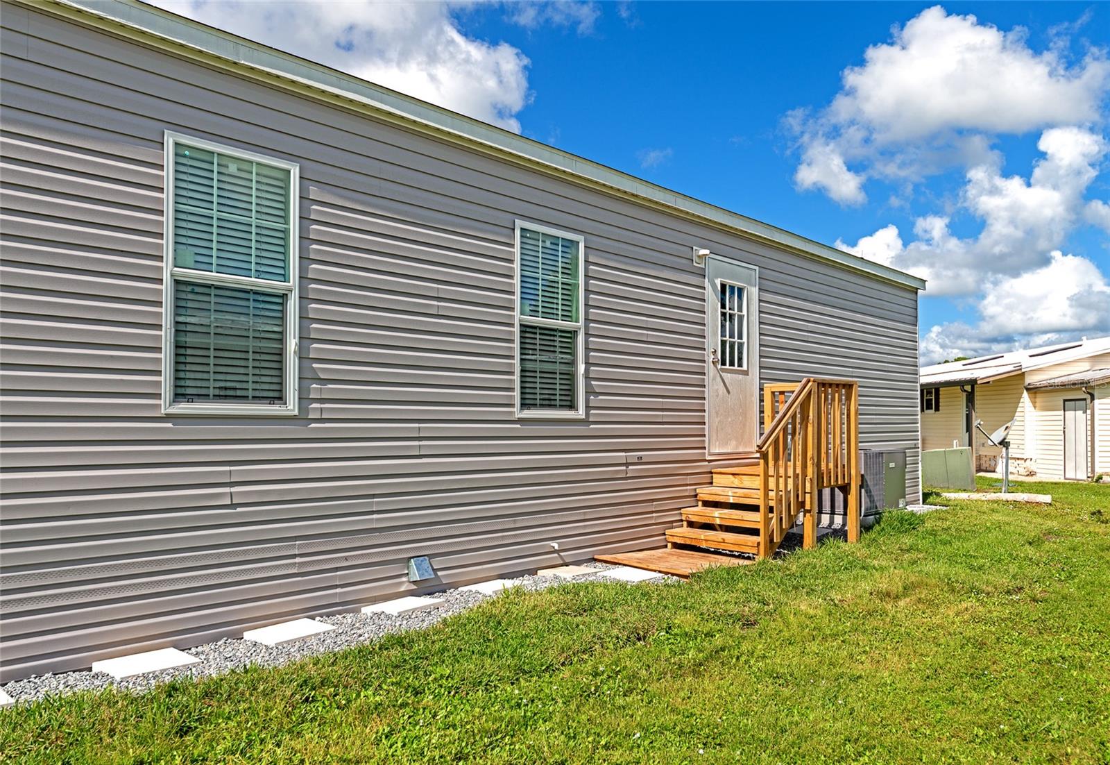 HOLIDAY PARK - Residential