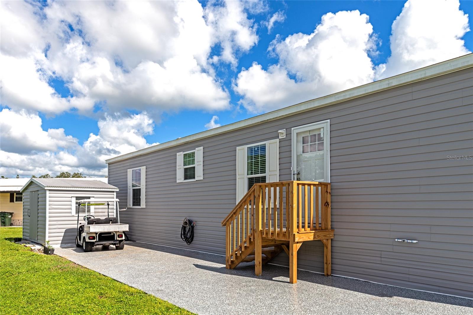 HOLIDAY PARK - Residential