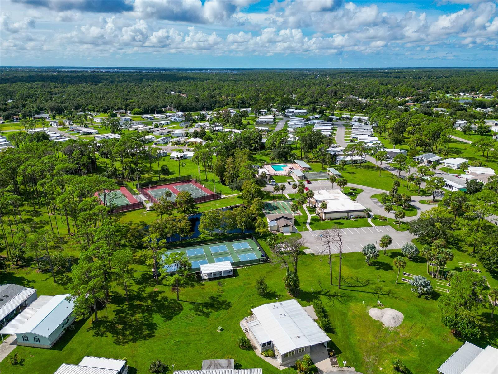 HOLIDAY PARK - Residential