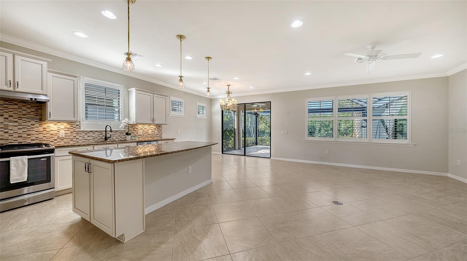 SANDHILL PRESERVE - Residential