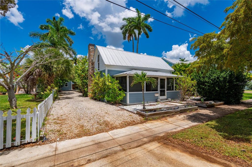 Photo of 756 W Marion Avenue, Punta Gorda, FL 33950 (MLS # C7526401)
