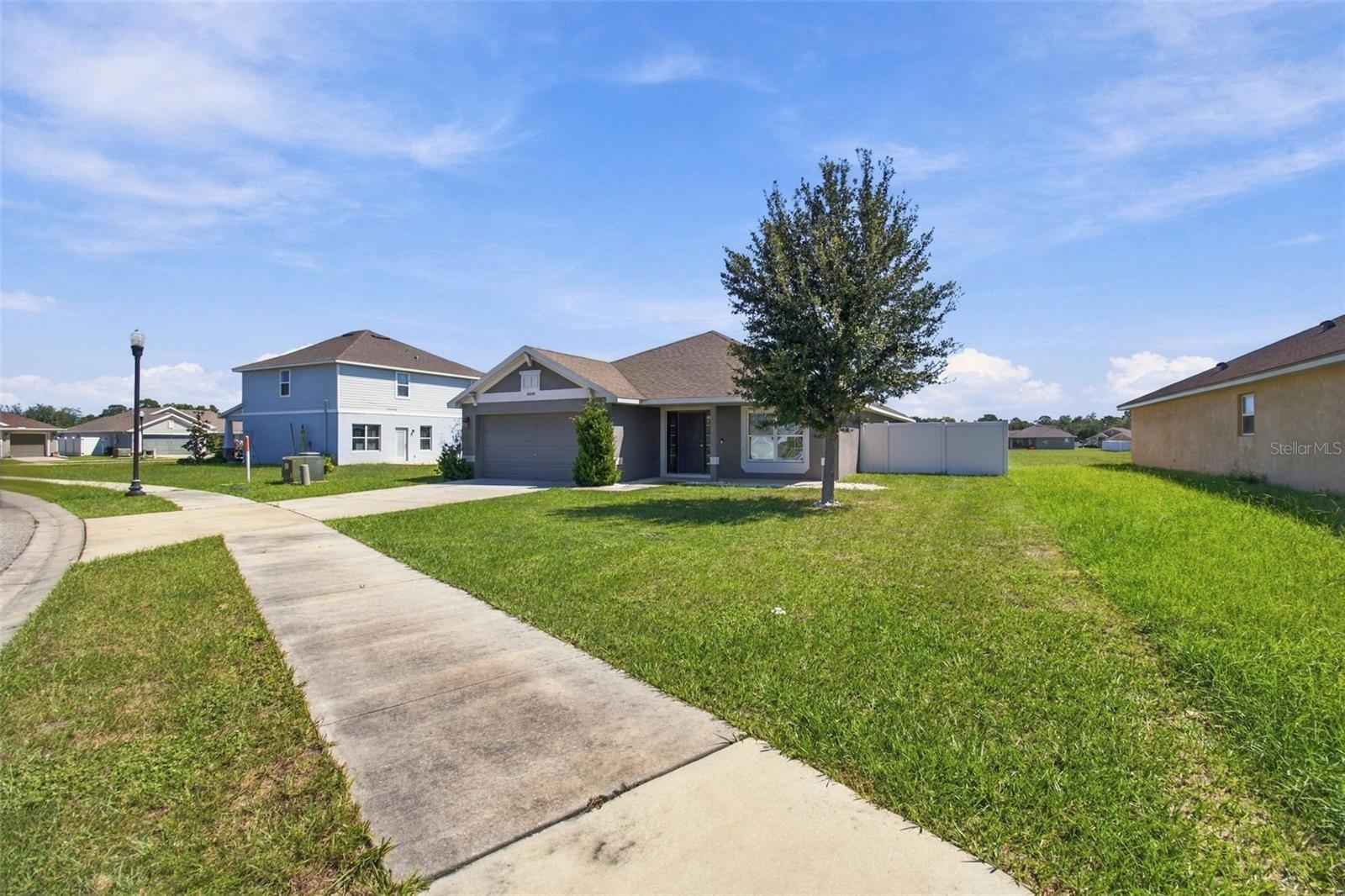 16048 SAWGRASS BREEZE AVENUE