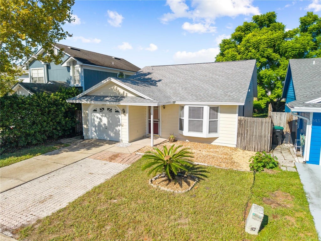 Photo of 1094 Martin Boulevard, Orlando, FL 32825 (MLS # O6435431)