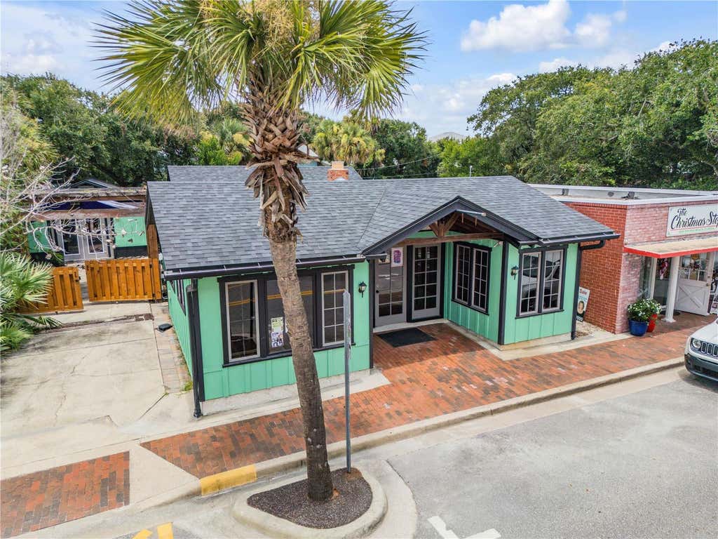 Photo of 304 Flagler Avenue, New Smyrna Beach, FL 32169 (MLS # NS1088923)