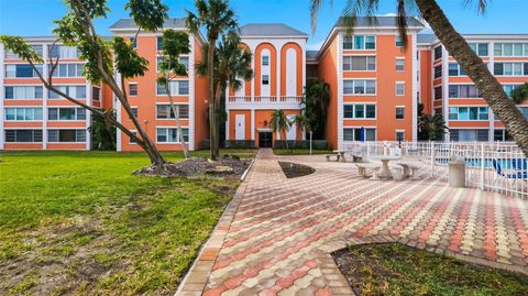 Photo of 6960 20th Ave N #109, St Petersburg, FL 33710 (MLS # TB8457565)