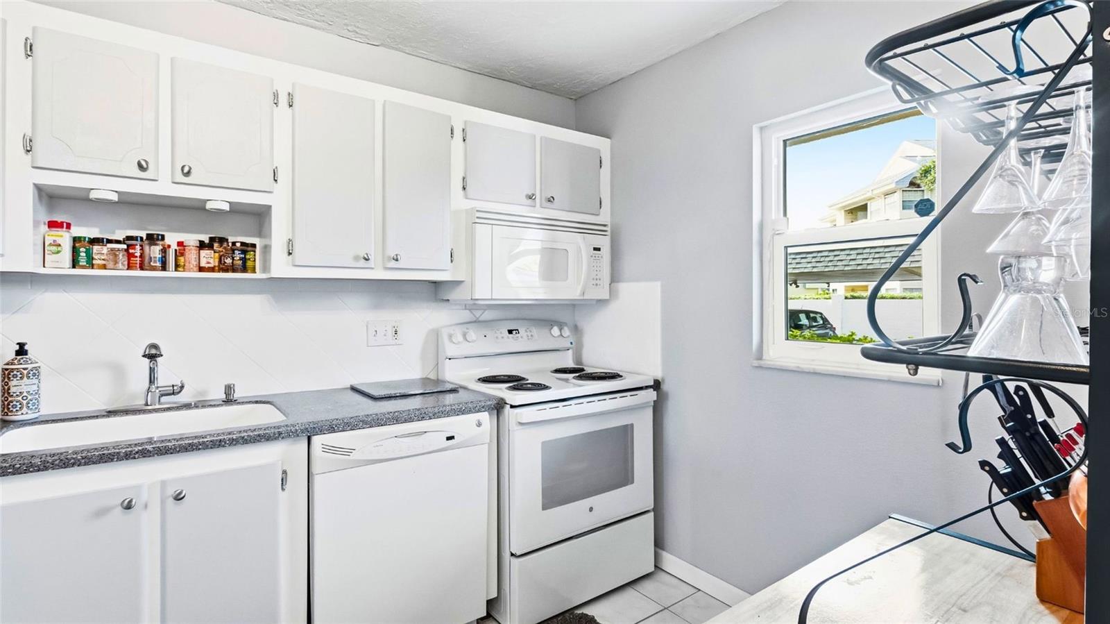 CROSSWINDS COLONY ONE CONDO - Residential